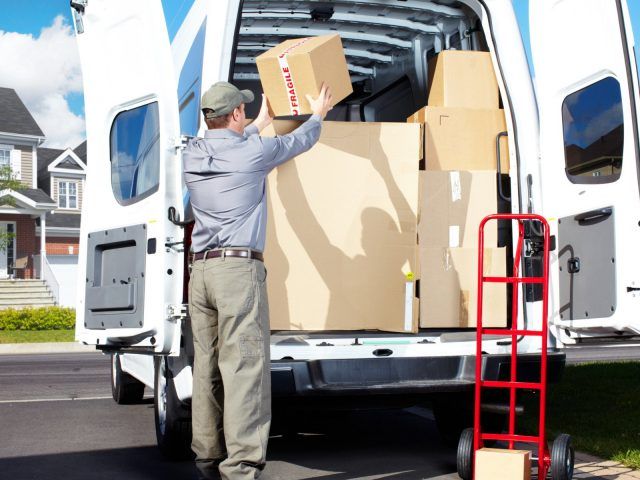 How to Hire: Moving Company